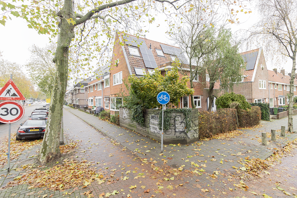 Bild 1 von 24