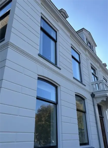 Image 2 of 7