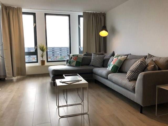 Image 2 of 22