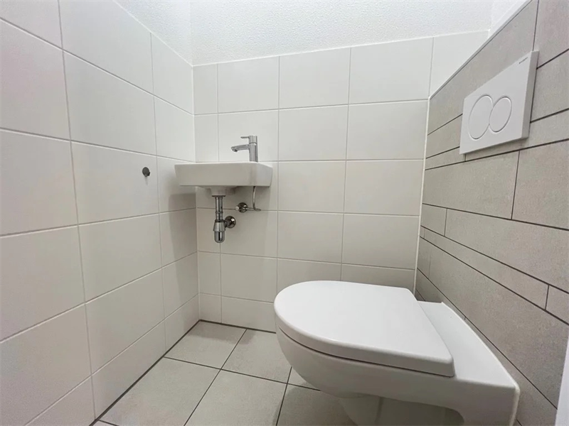Image 11 of 19