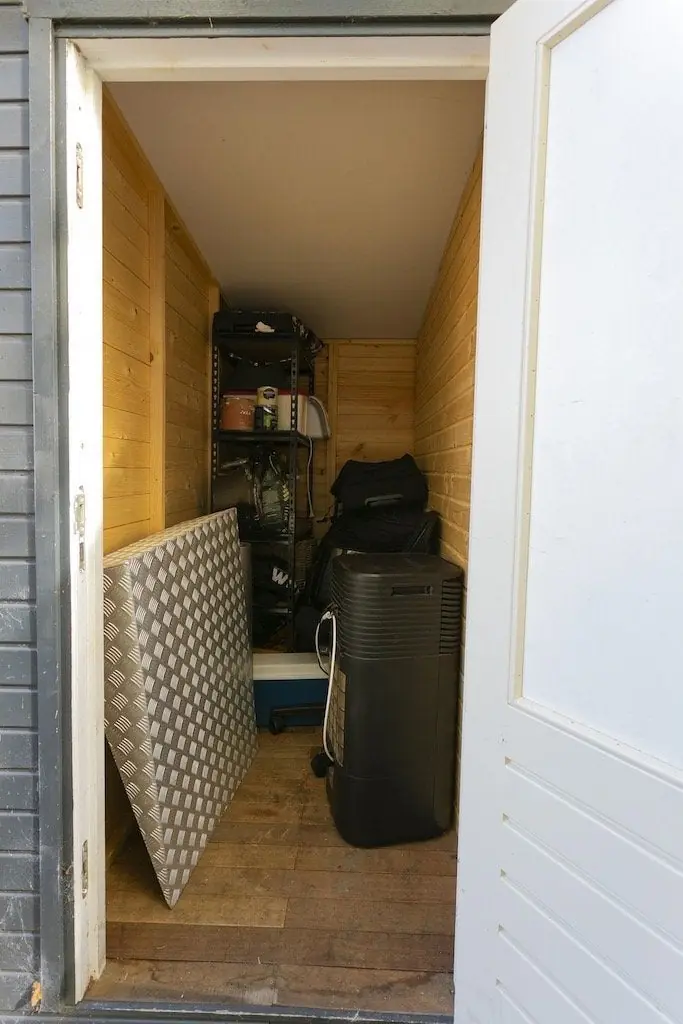 Image 16 of 19