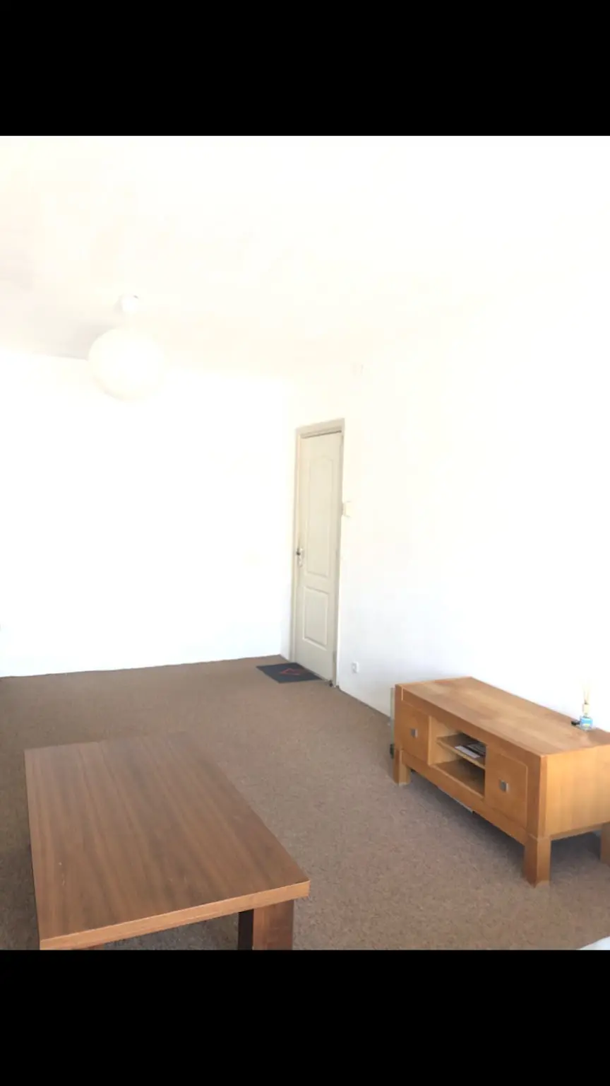Image 4 of 29