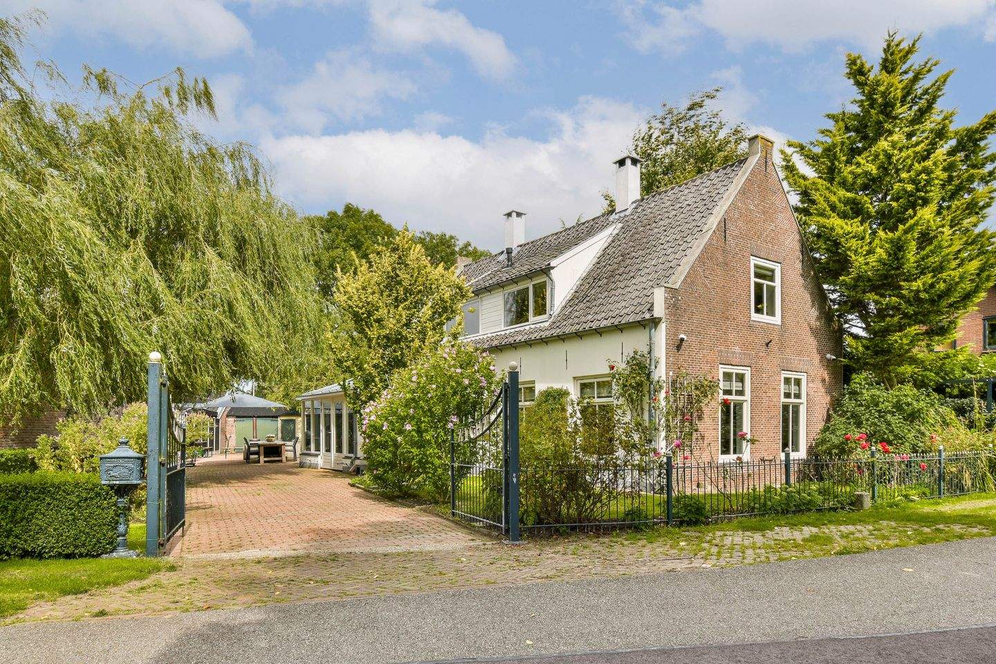 Afbeelding 1 van 12