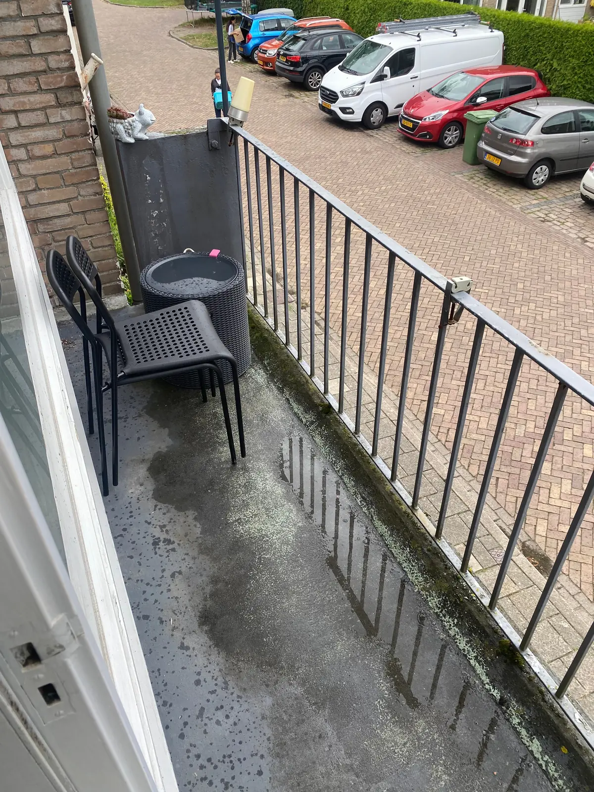 Image 4 of 6