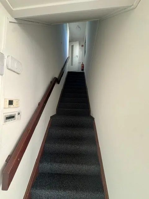 Image 4 of 25