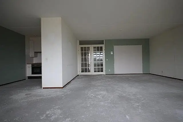 Image 6 of 8