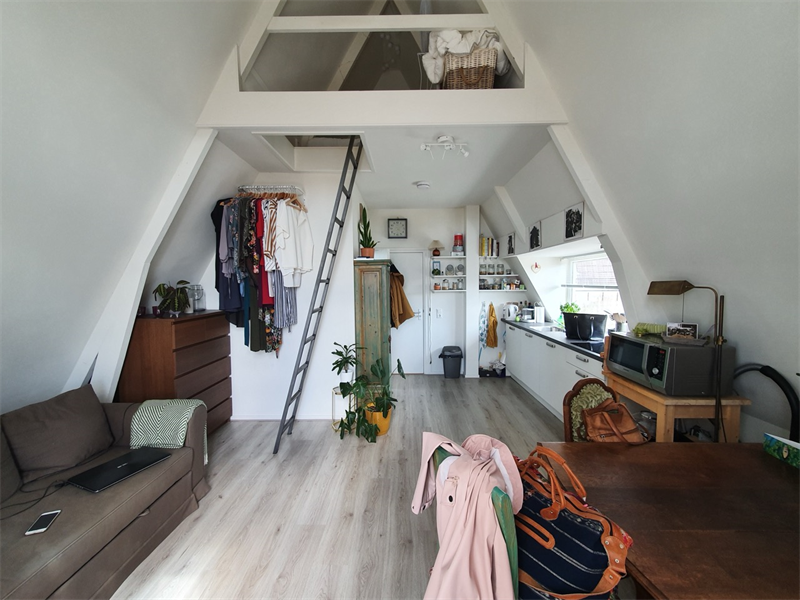 Image 6 of 9