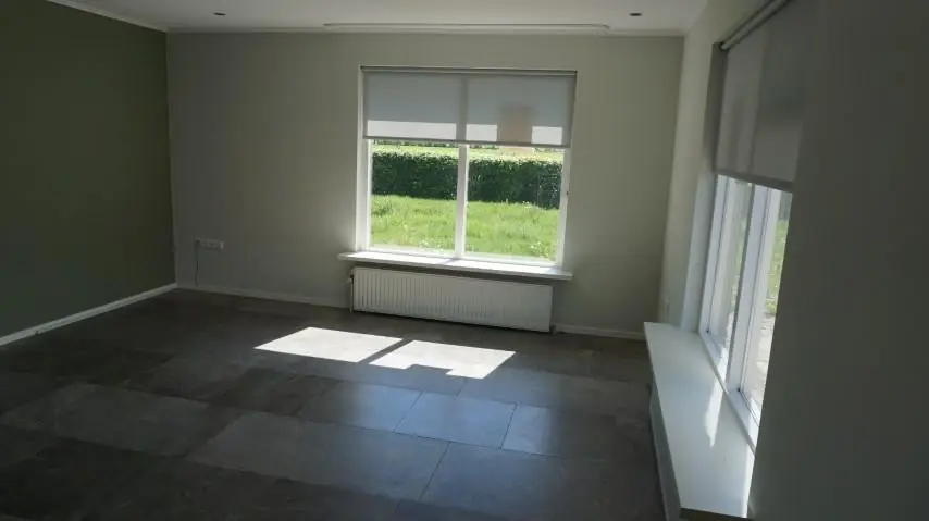 Image 2 of 2