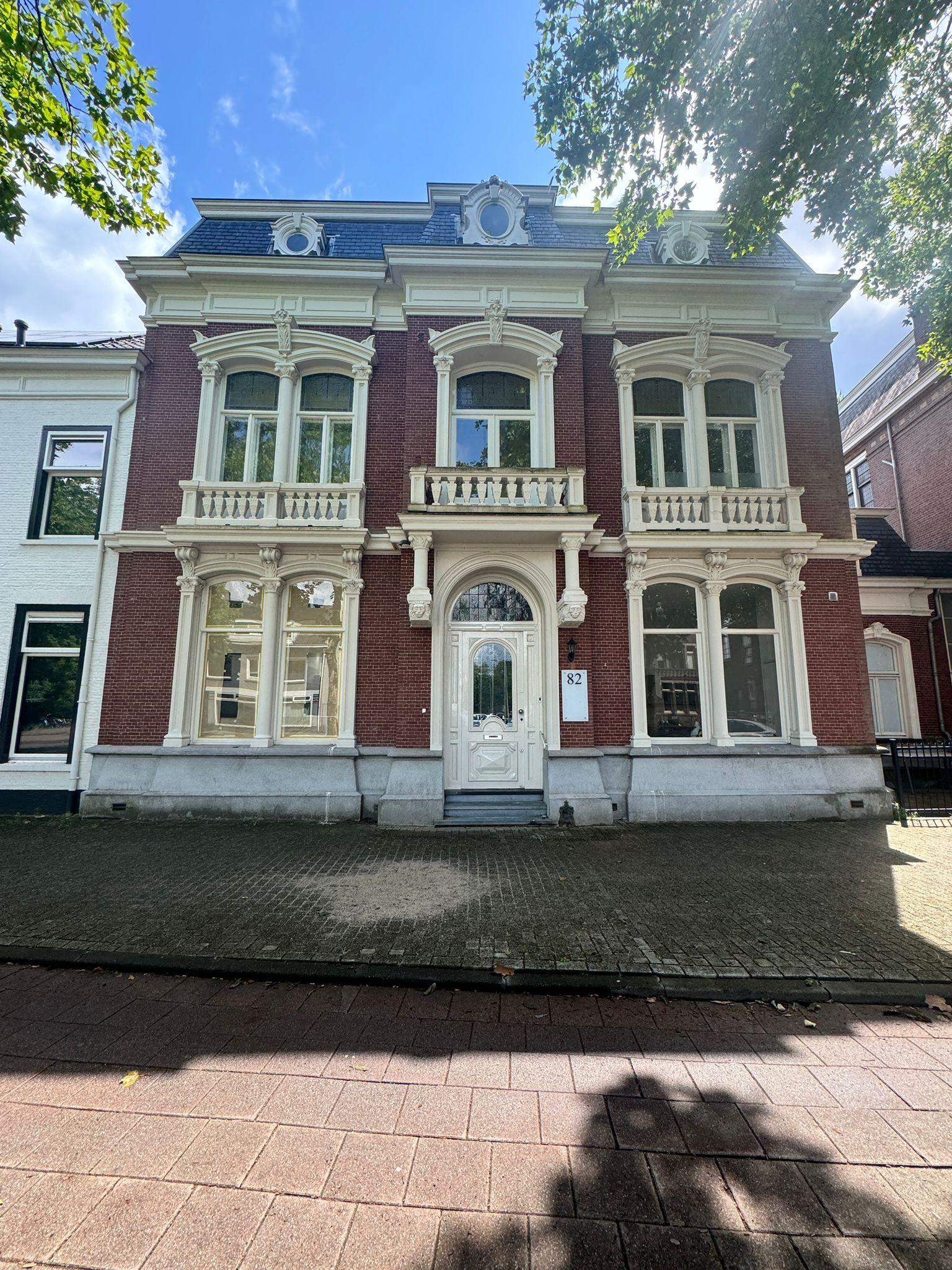 Afbeelding 1 van 5