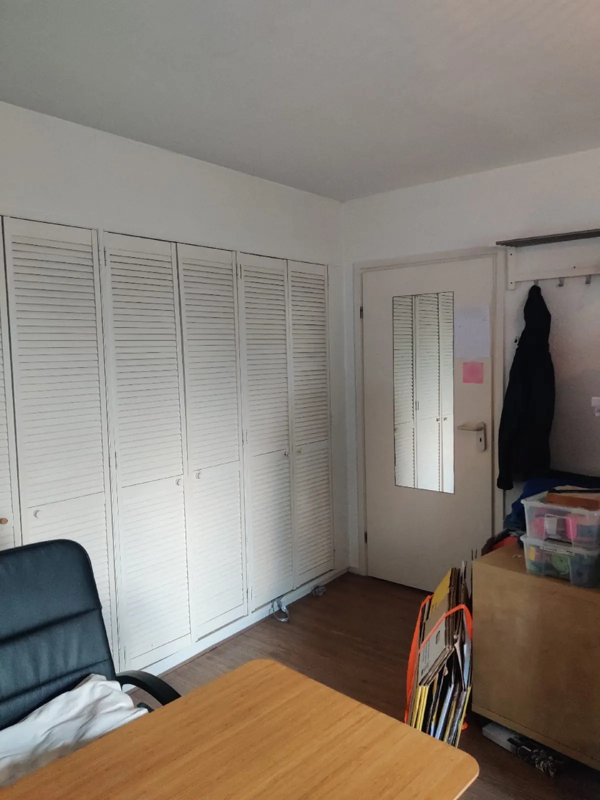 Image 3 of 6