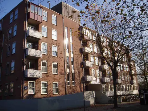 Independent Studio Willem Beukelsstraat 95, Amsterdam East - For Rent