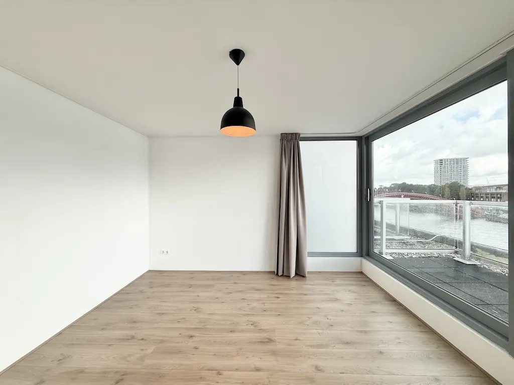 Bild 16 von 18