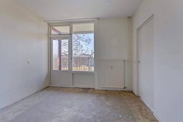 Image 13 of 18