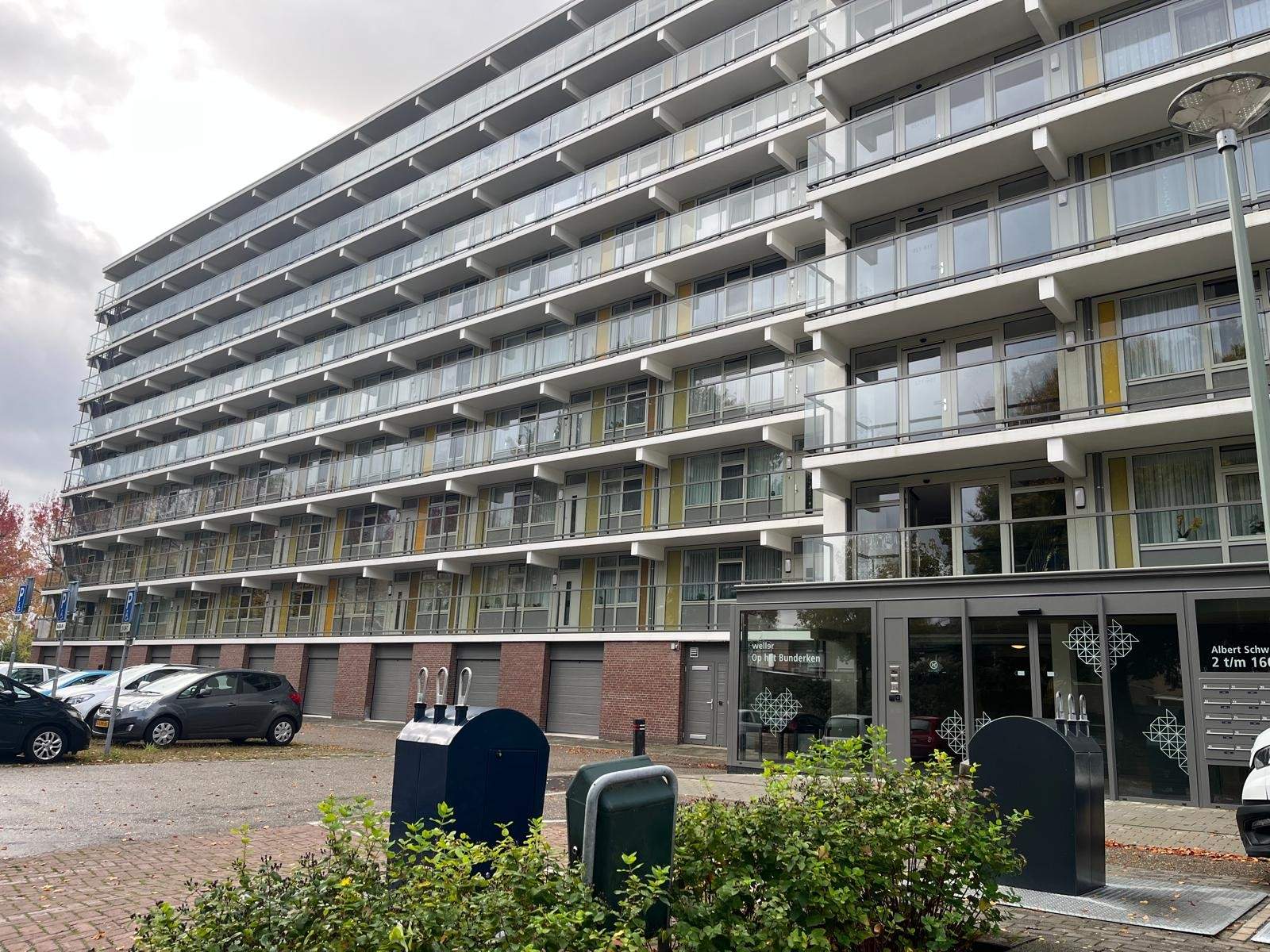 Afbeelding 2 van 2