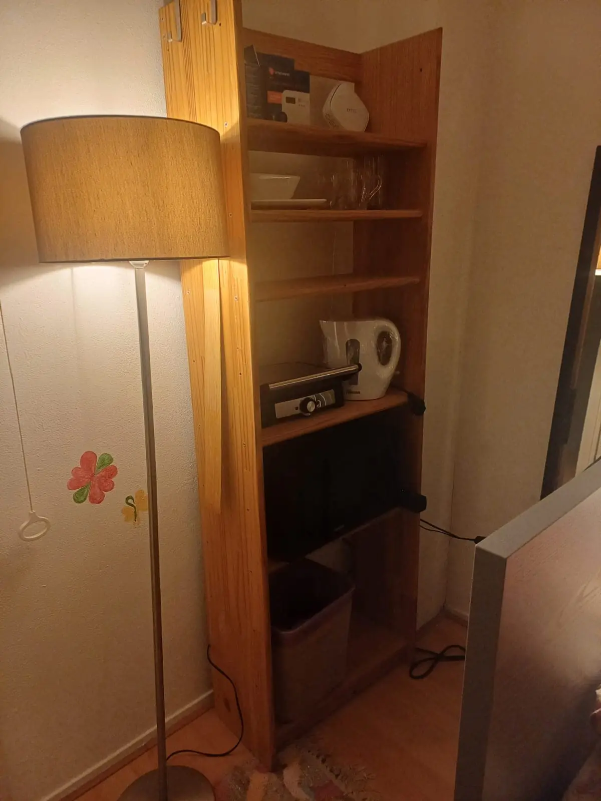 Image 4 of 8