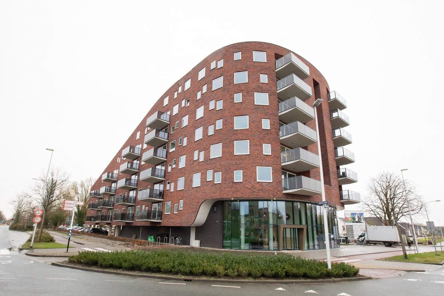 Afbeelding 1 van 12