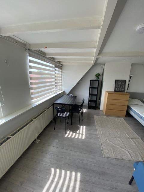 Bild 2 von 8