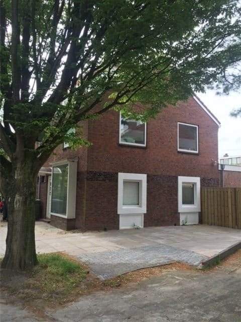 Afbeelding 2 van 23