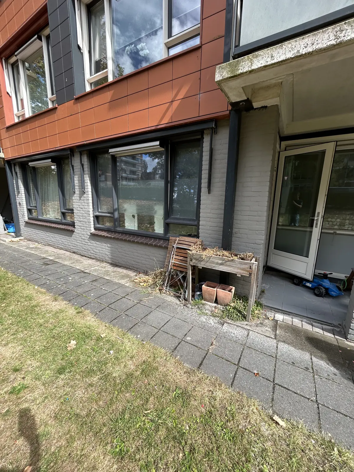Afbeelding 2 van 2