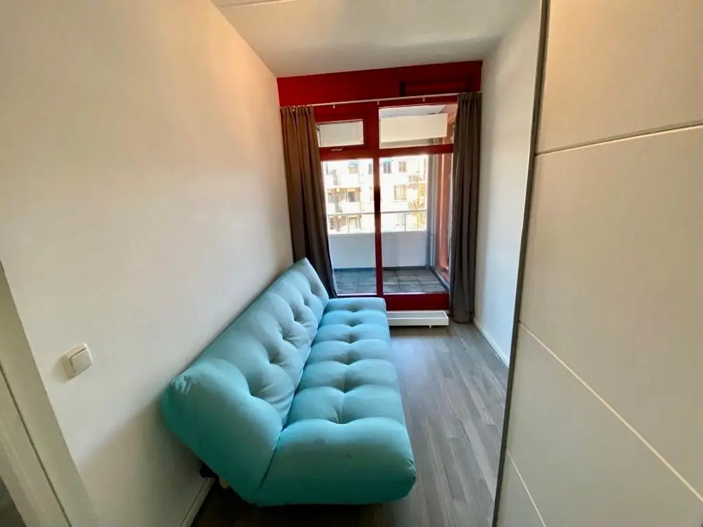 Image 19 of 37