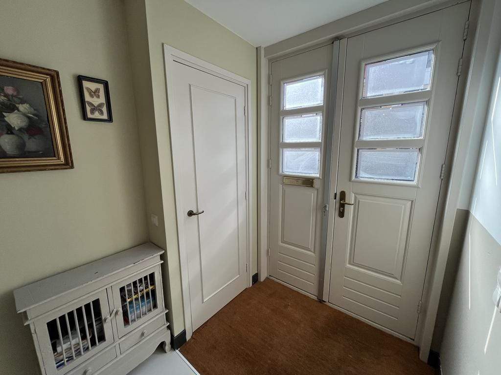 Image 2 of 12