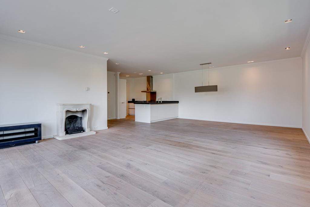 Image 10 of 26