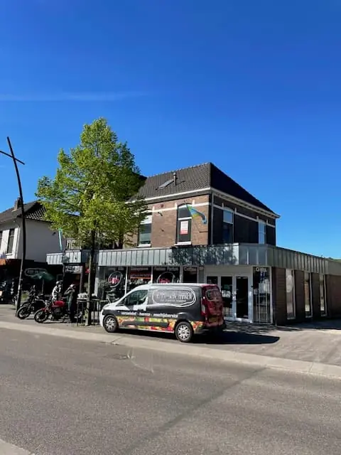Afbeelding 2 van 8