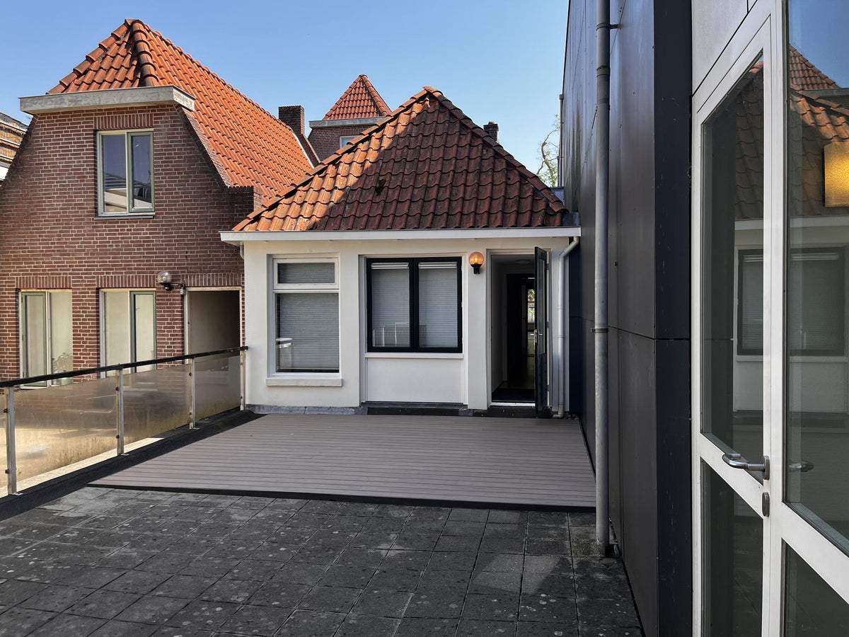 Afbeelding 1 van 16