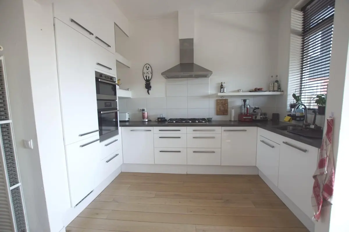 Image 19 of 39