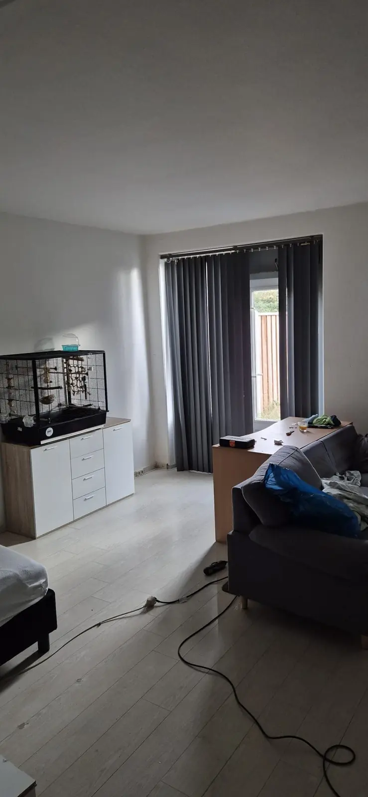 Image 2 of 10