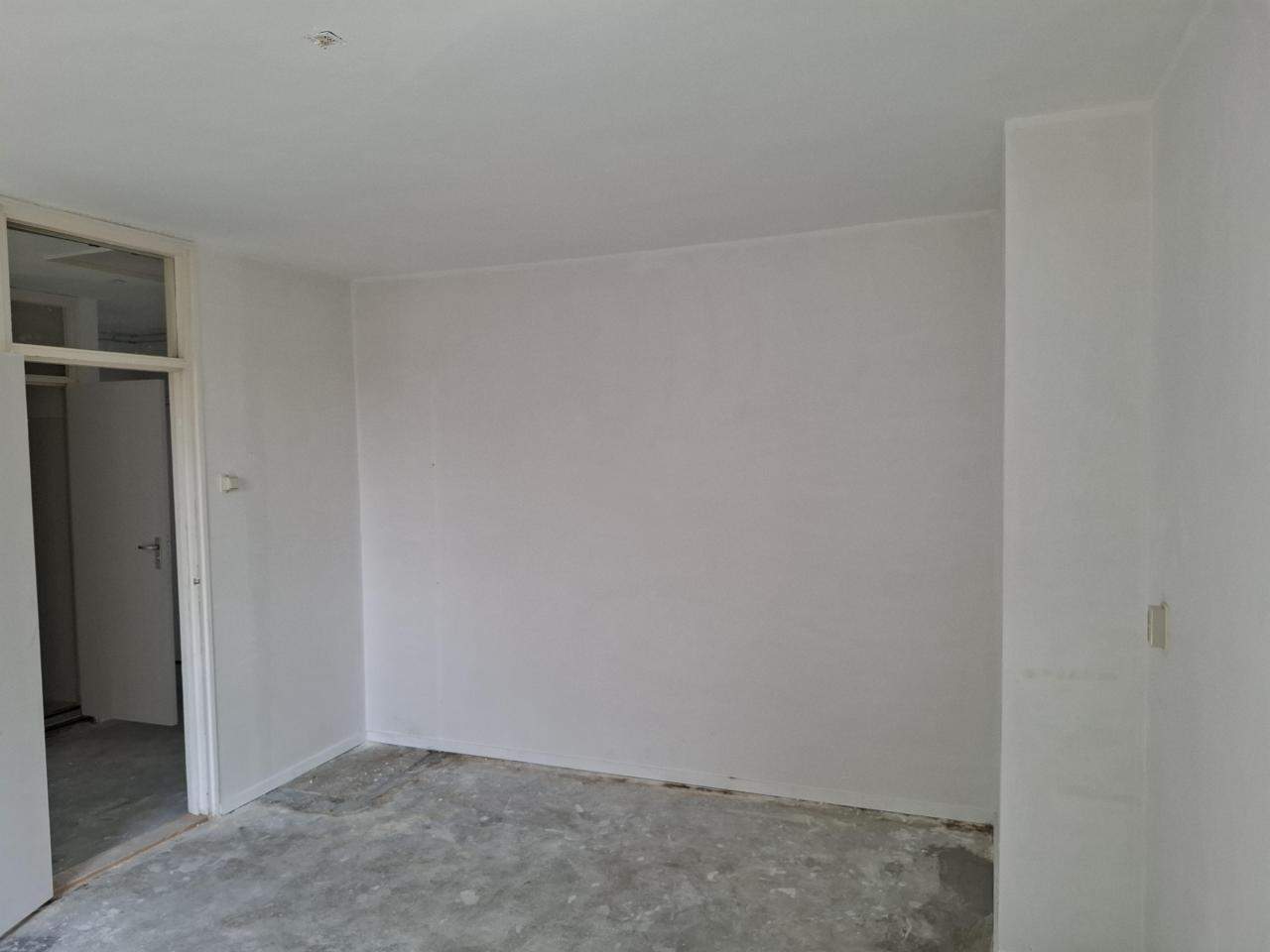 Image 6 of 9