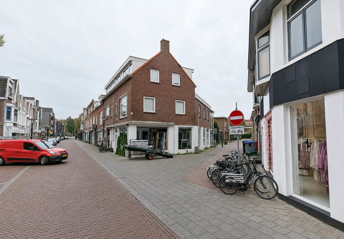 Image 1 of 18