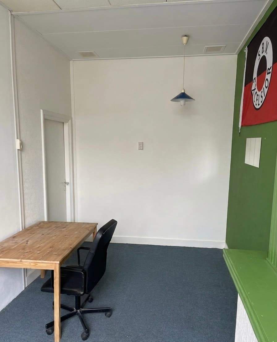 Image 3 of 3