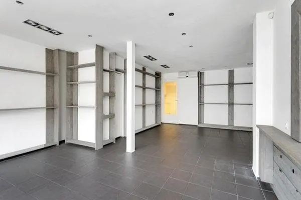 Image 4 of 30