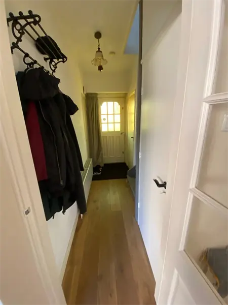 Image 4 of 8
