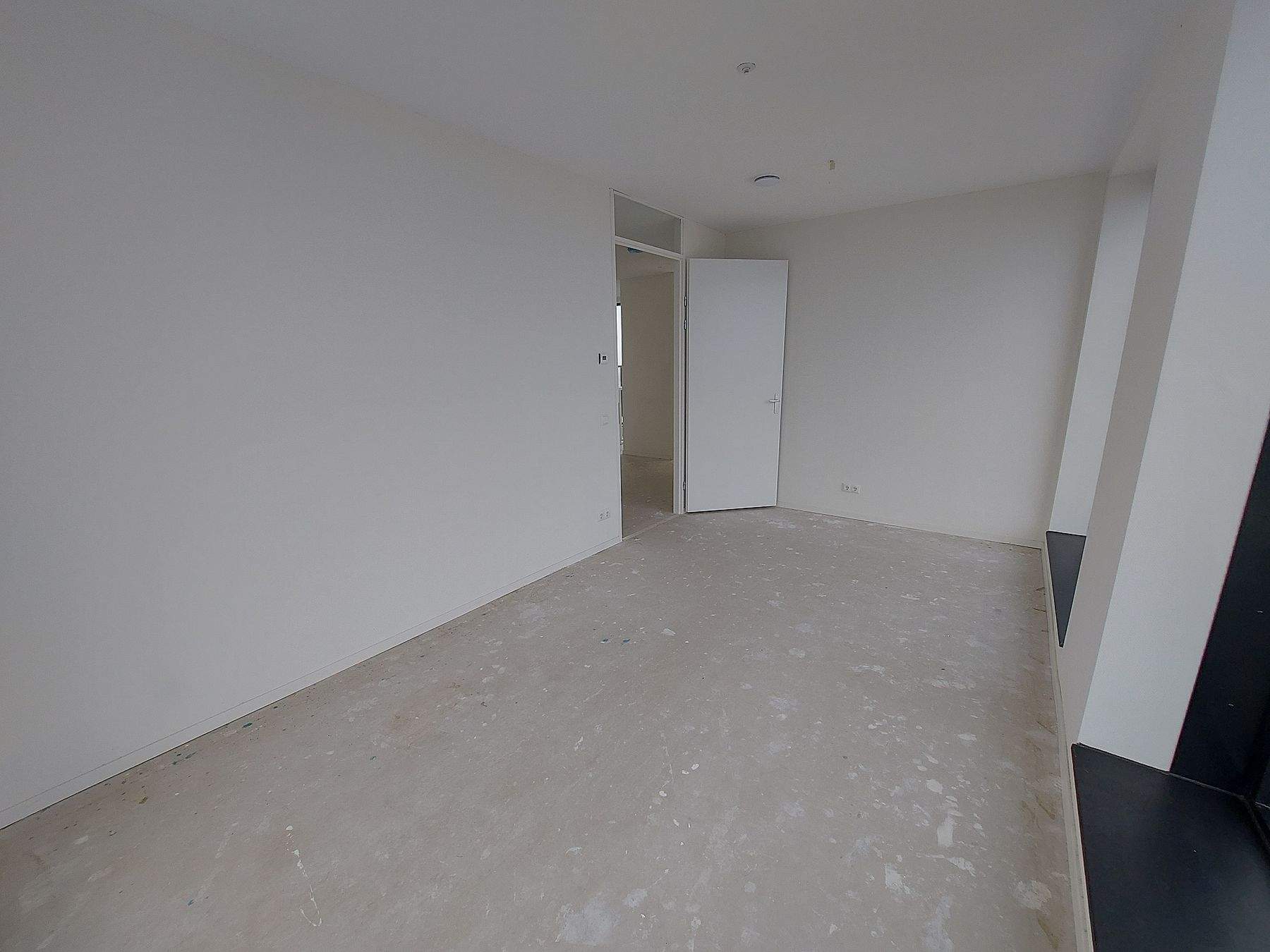 Image 7 of 8