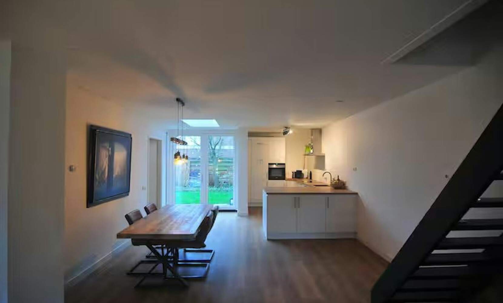 Image 2 of 10