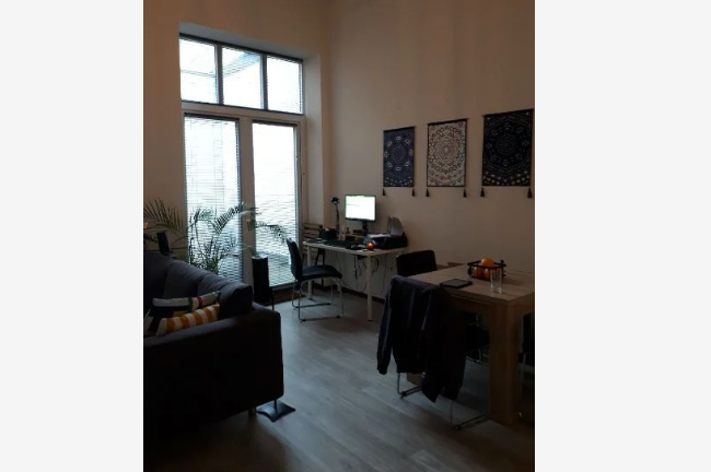 Image 3 of 10