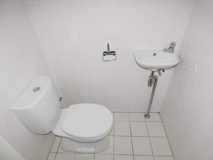 Image 11 of 21
