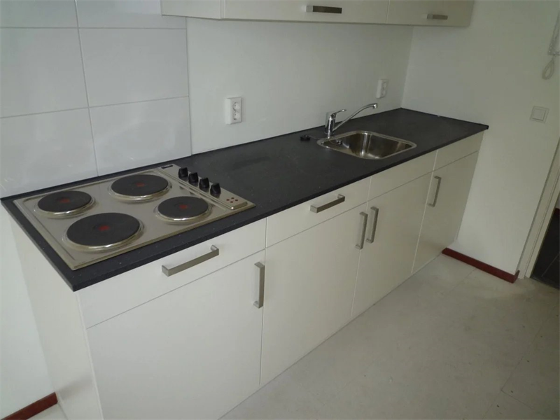 Image 2 of 7