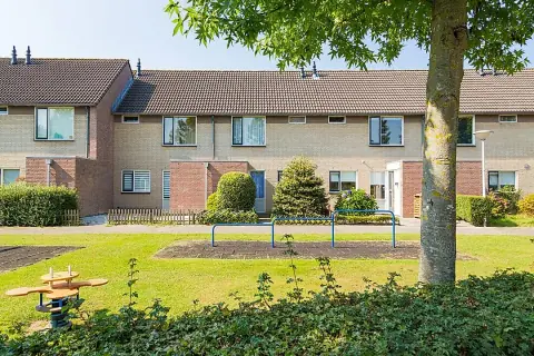 Tussenwoning Plataan 16, Best - Te Huur