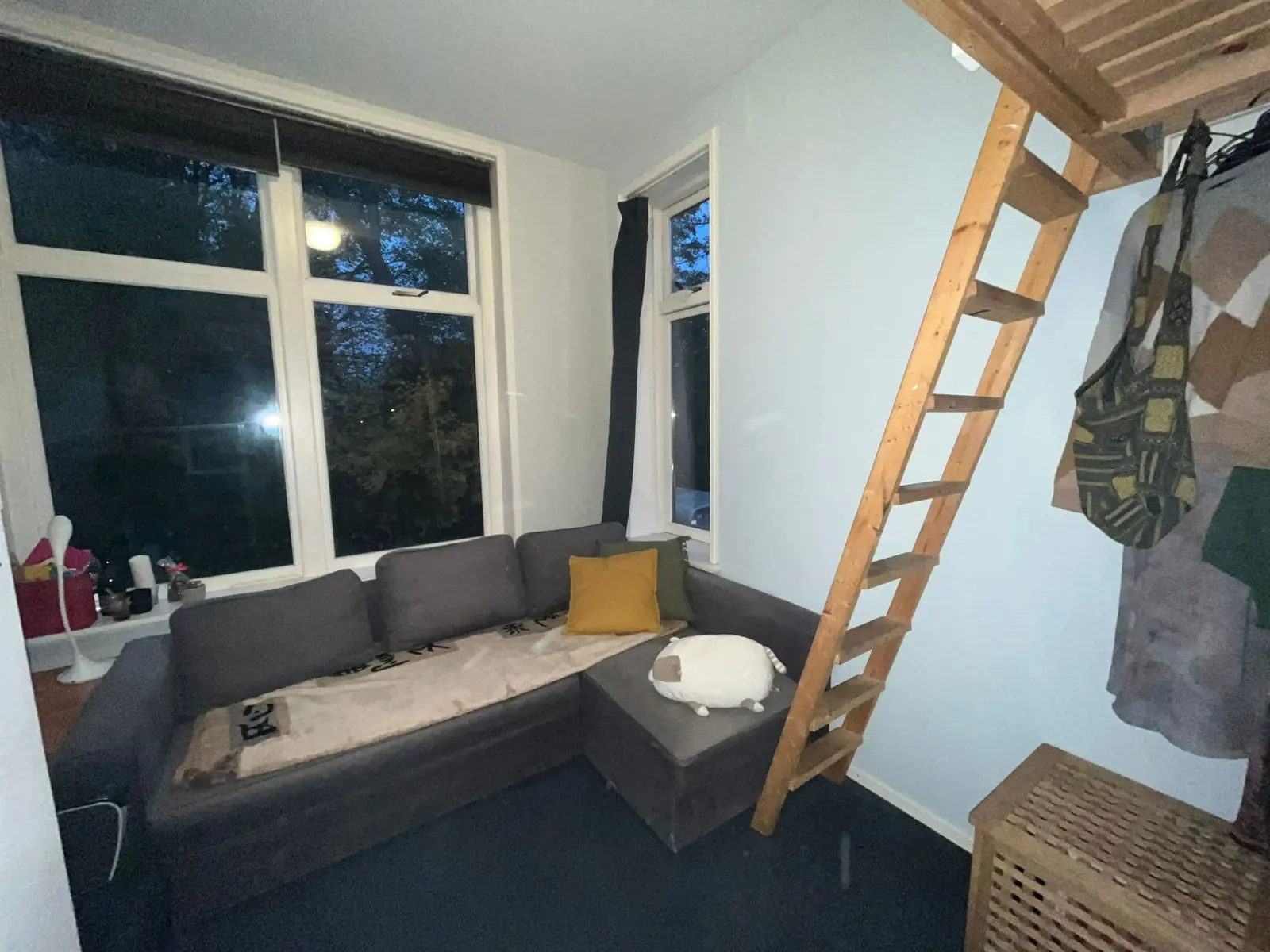 Image 2 of 5
