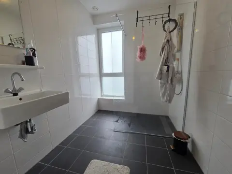 Chambre de grenier meublée, Sepiabruin, Zoetermeer - À louer