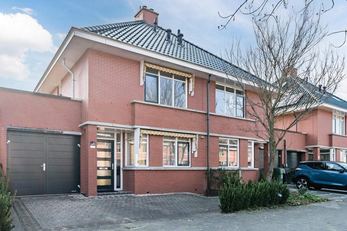 Afbeelding 2 van 52