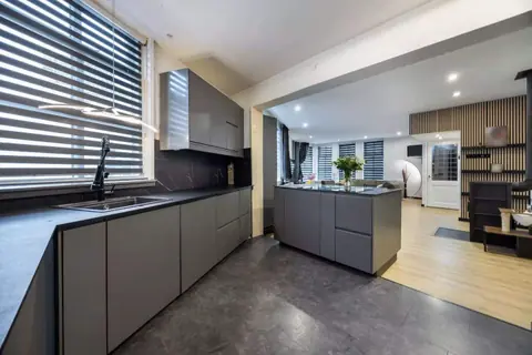 Casa de esquina en Bredaseweg, Tilburg - Sint Anna Noord - En alquiler