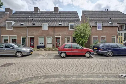 Casa familiar en Hameldonk 23, Raamsdonksveer - En alquiler