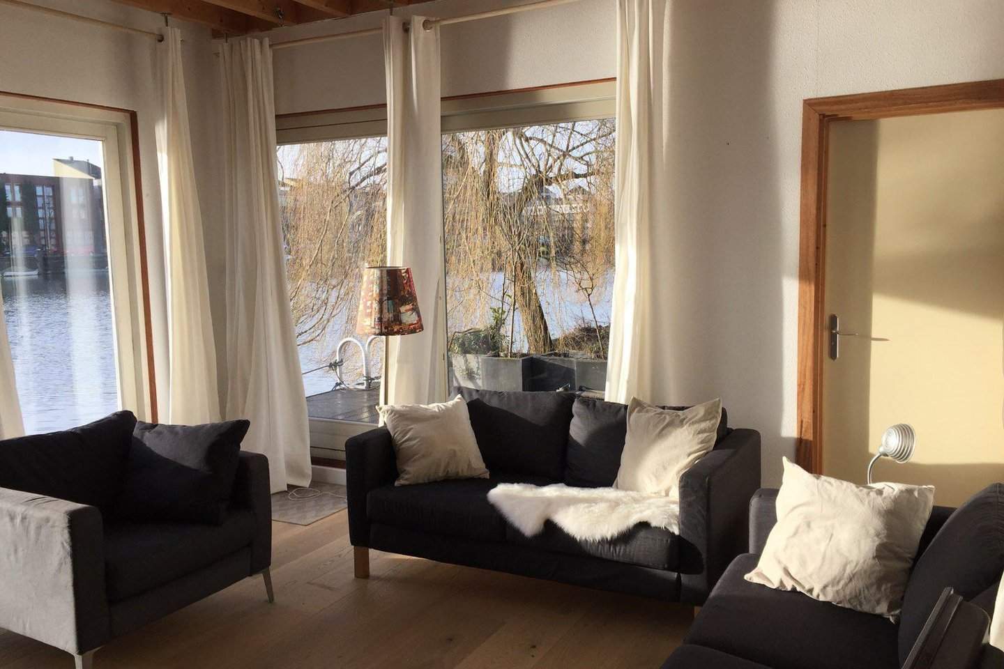 Bild 2 von 12