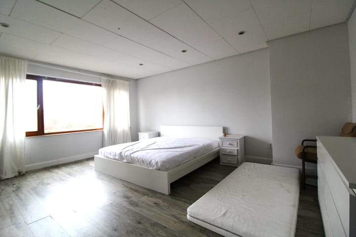 Image 20 of 34