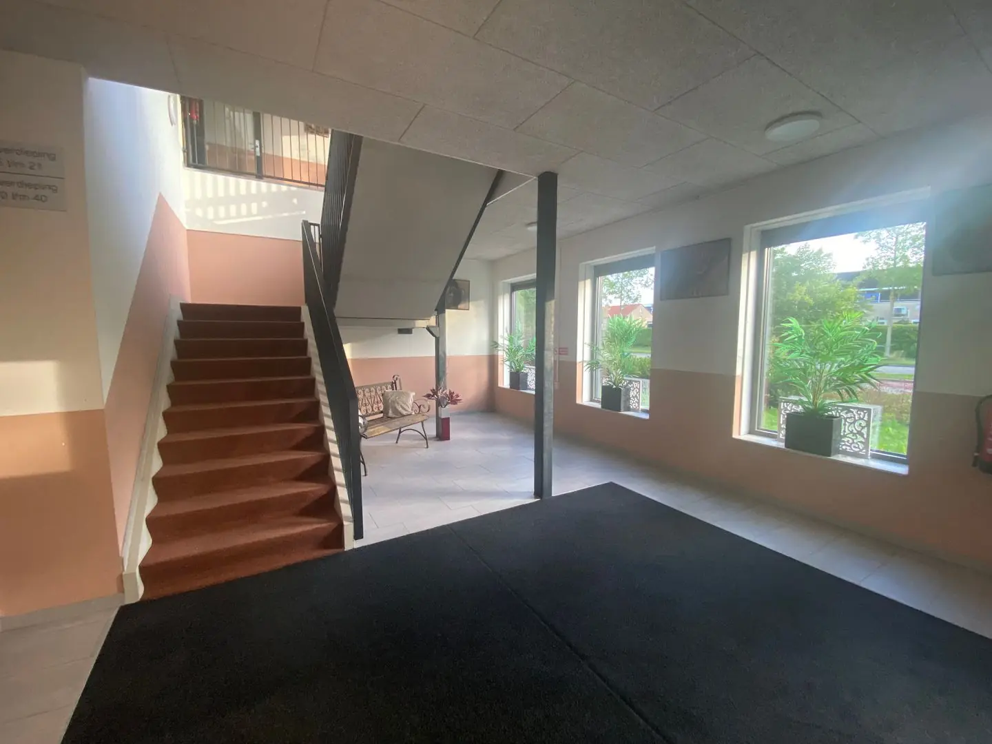 Image 4 of 27