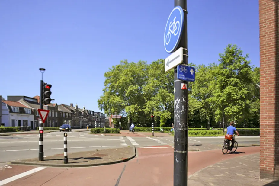 Afbeelding 2 van 6